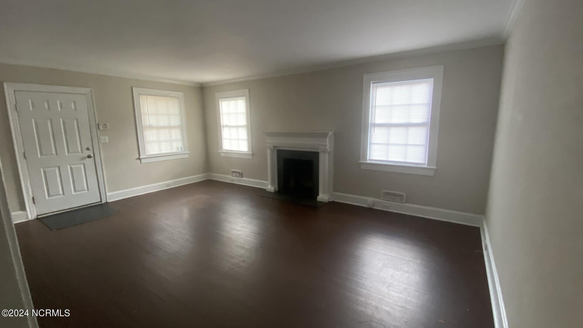 1004 Anderson Street Property Photo 3