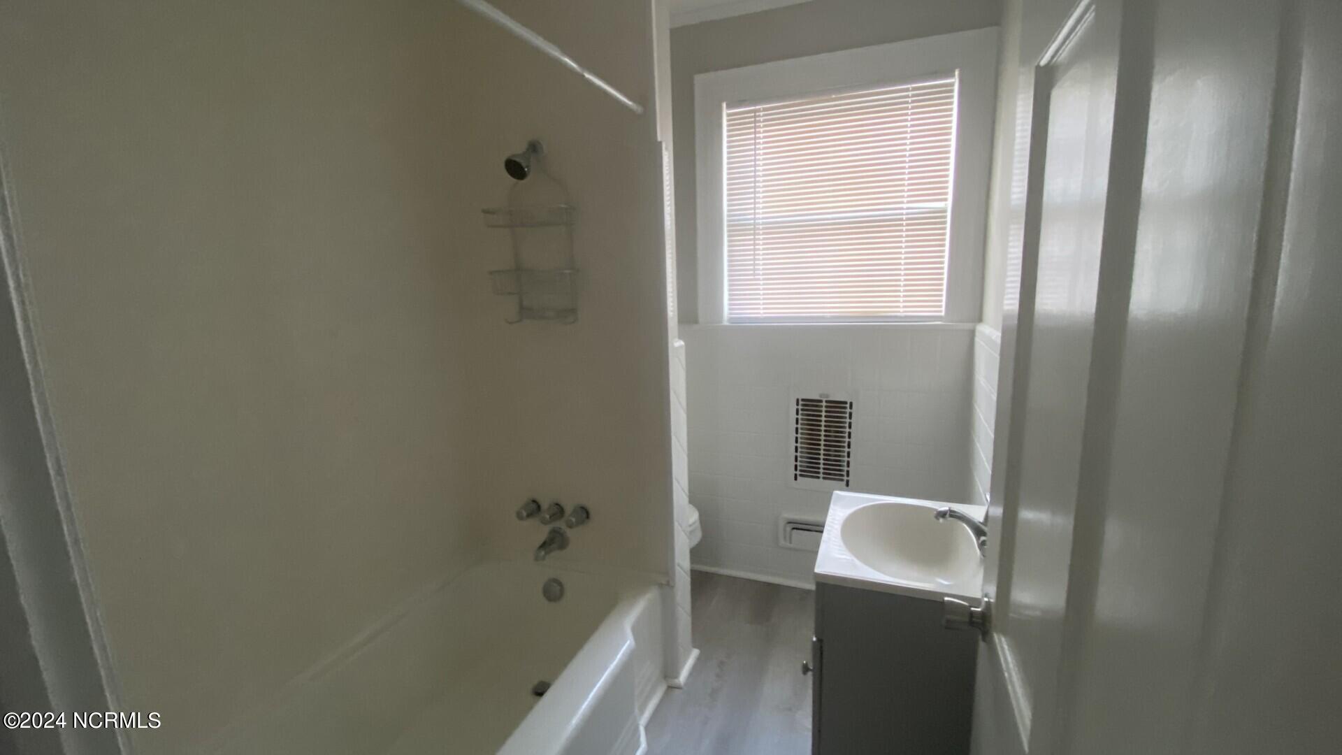 1004 Anderson Street Property Photo 9