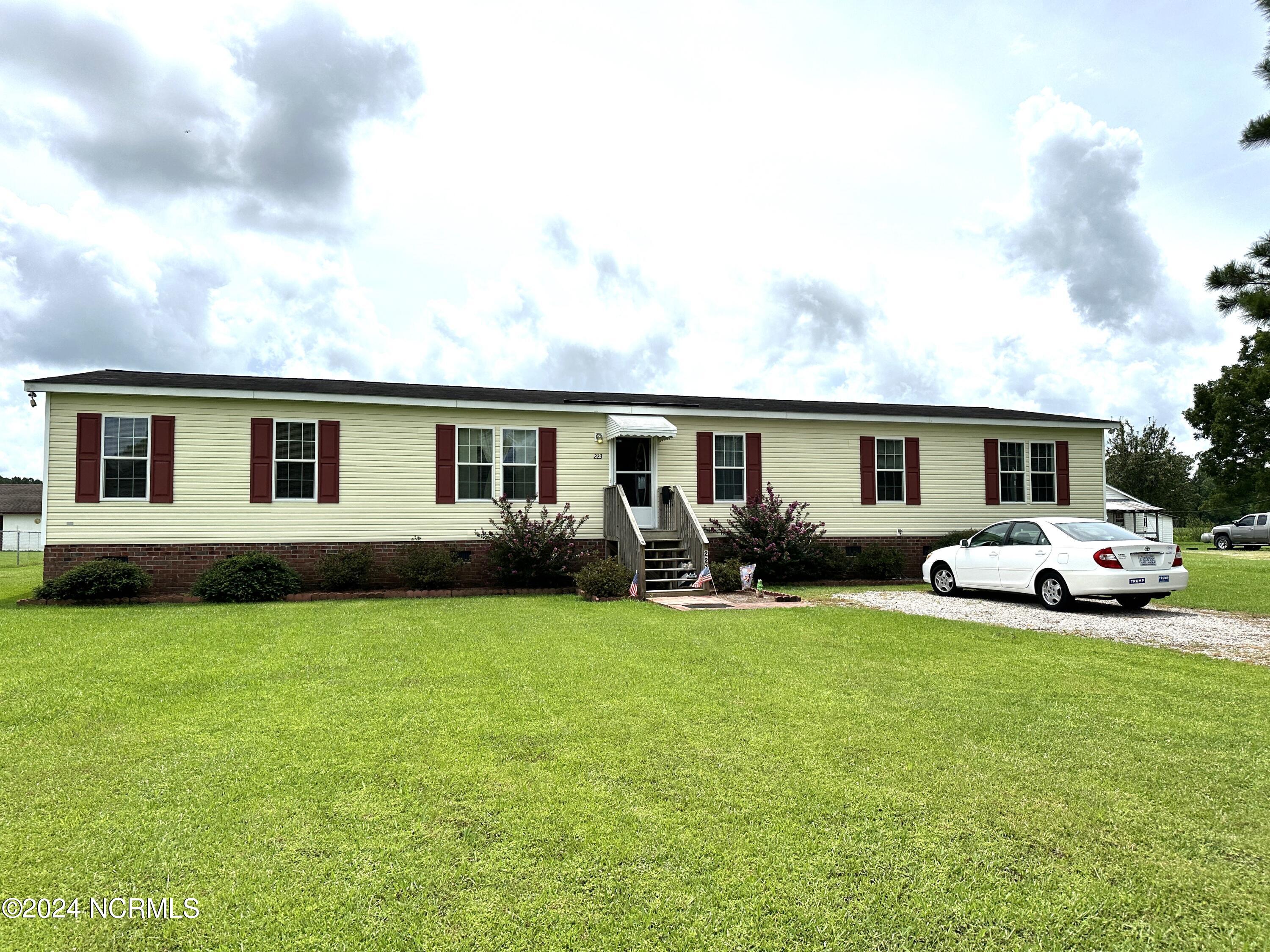 223 Hodges Road Property Photo 1