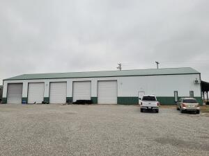 286 Industrial Street Property Photo