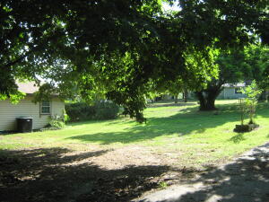 506 W.st 6th St. Property Photo 10