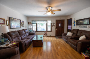 1902 Nw G Street Property Photo 3