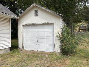 220 Nw I Street Property Photo 4