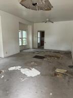 220 Nw I Street Property Photo 5