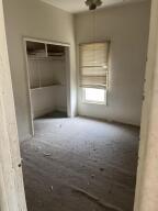 220 Nw I Street Property Photo 6