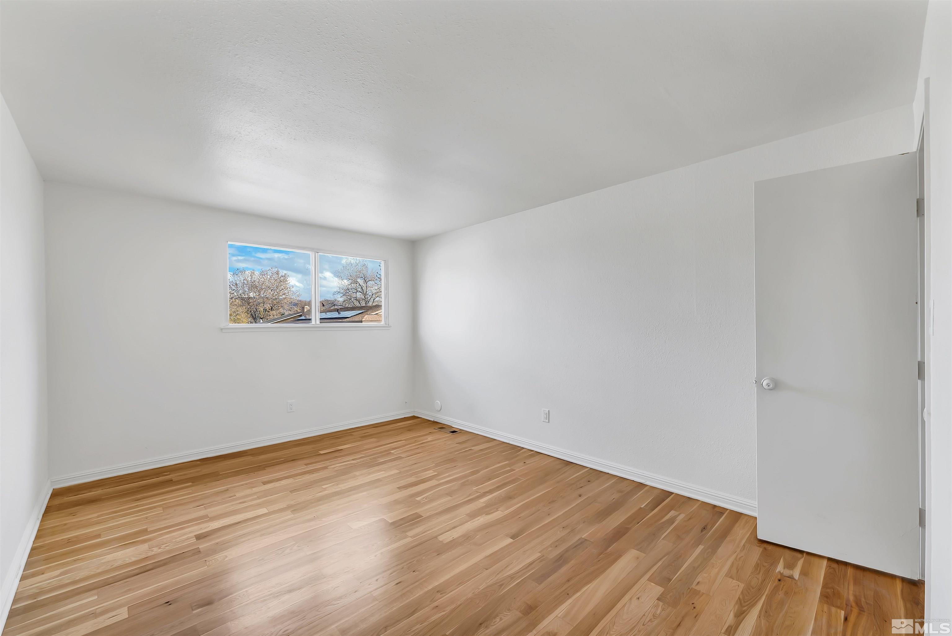 711 Desert View Ct Property Photo 26