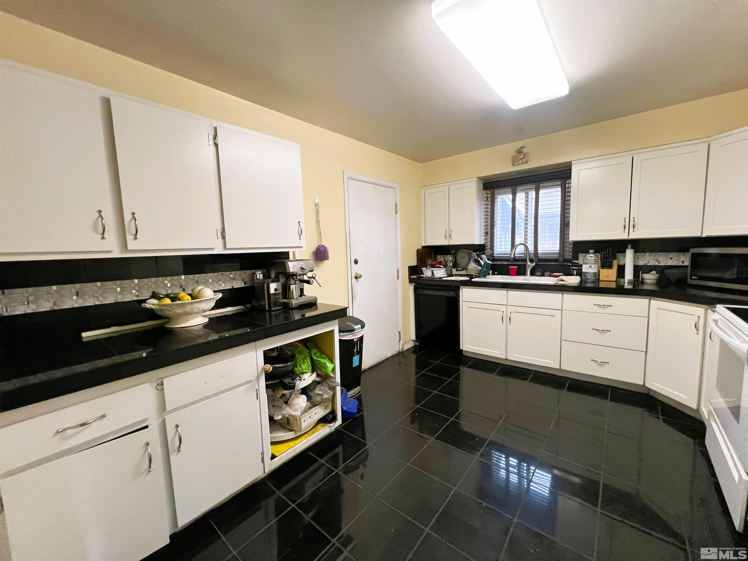 1935 Brunetti Way Property Photo 4
