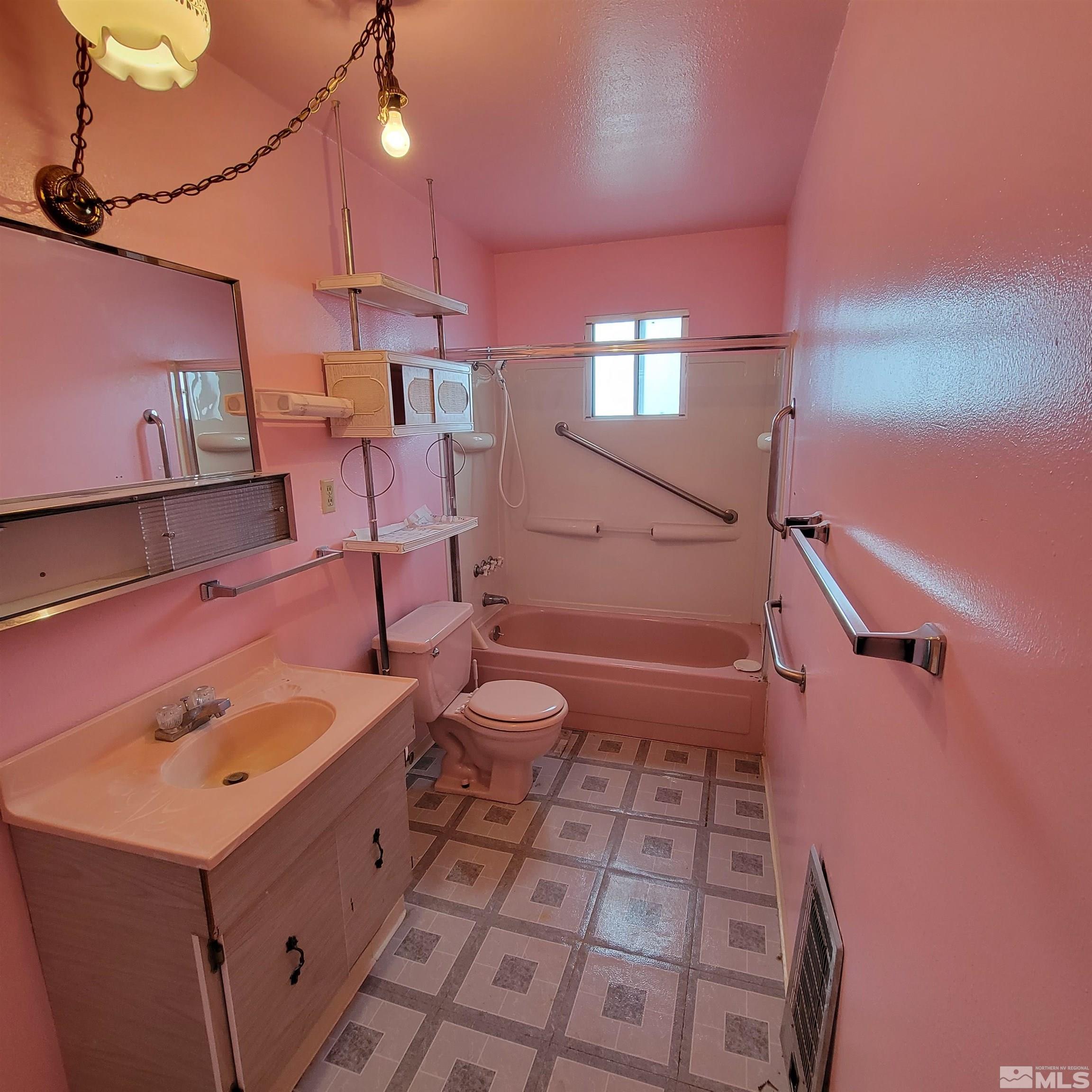 612 F St Property Photo 13
