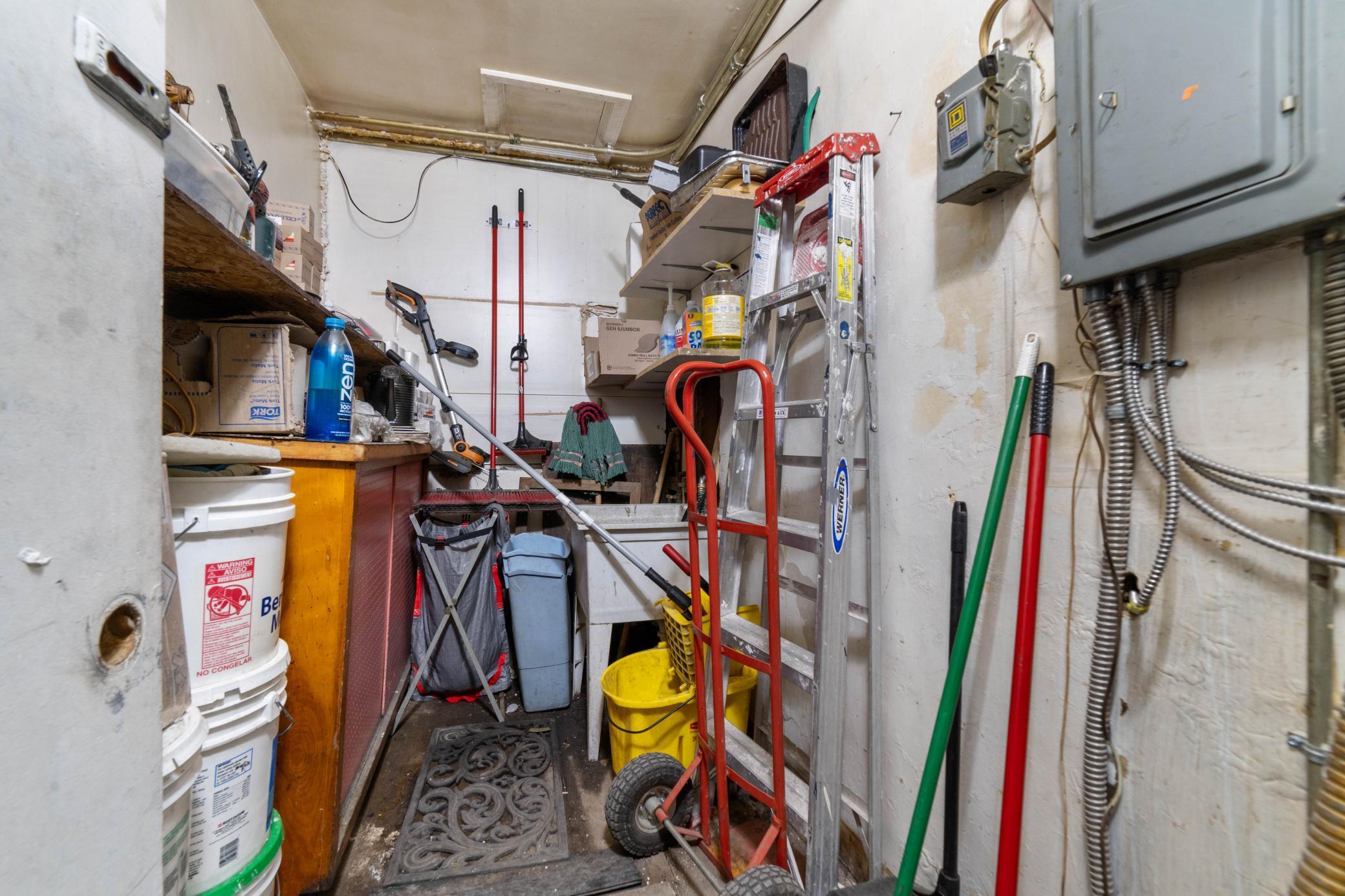 1321 Commonwealth Avenue Property Photo 25