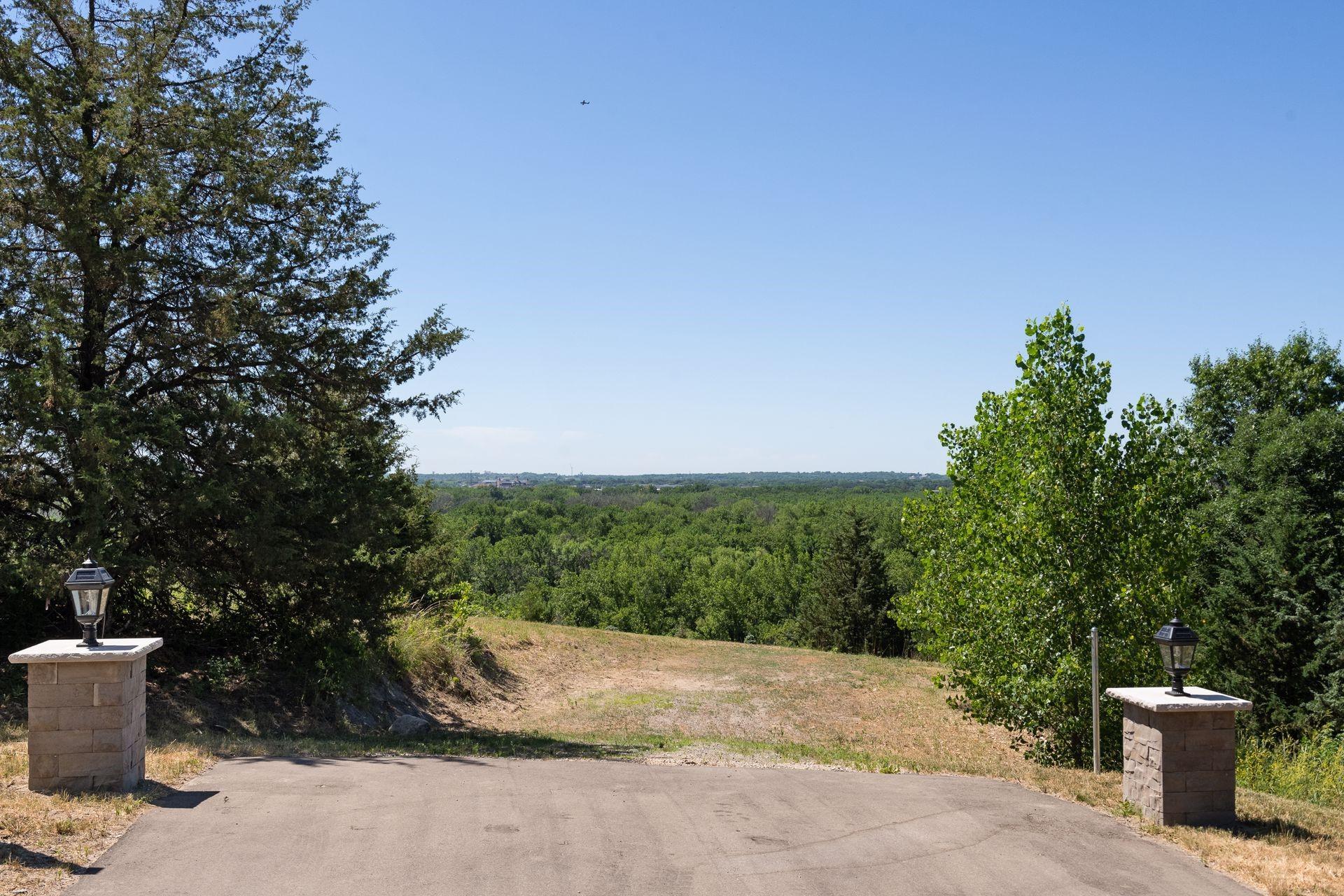 10197 Eden Prairie Road Property Photo