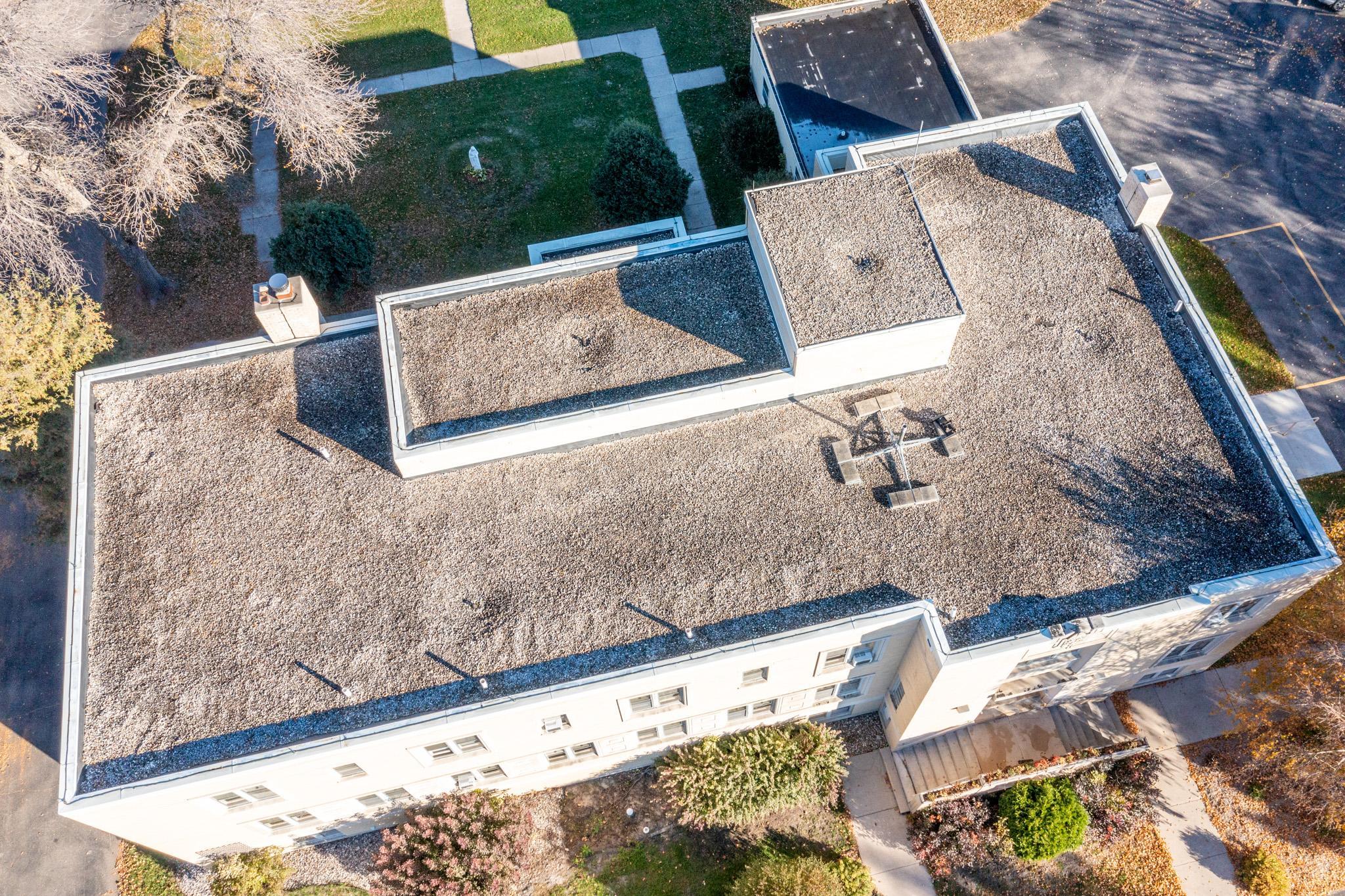 1220 Memorial Drive Property Photo 5