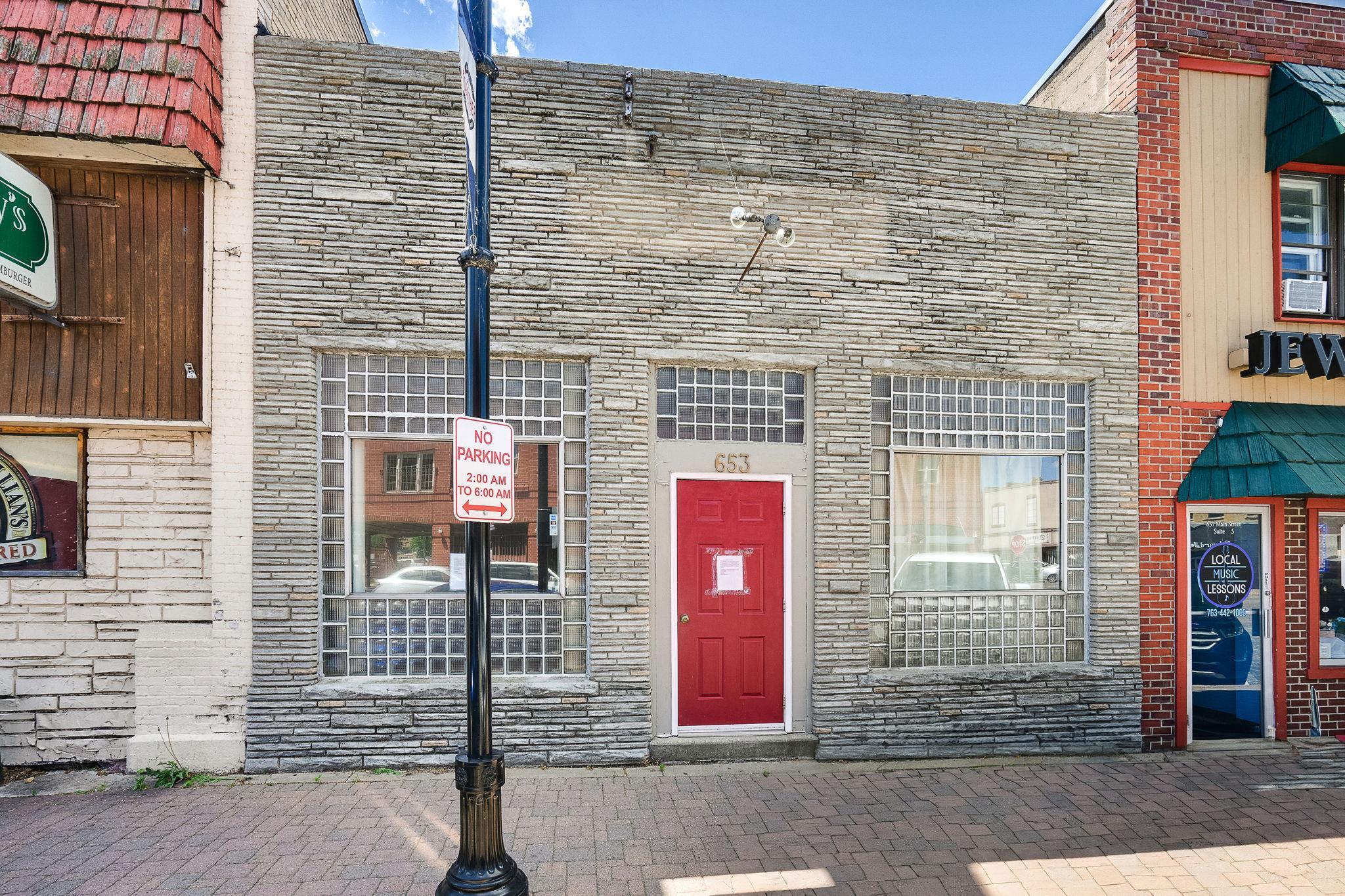 653 Main Street Property Photo 2