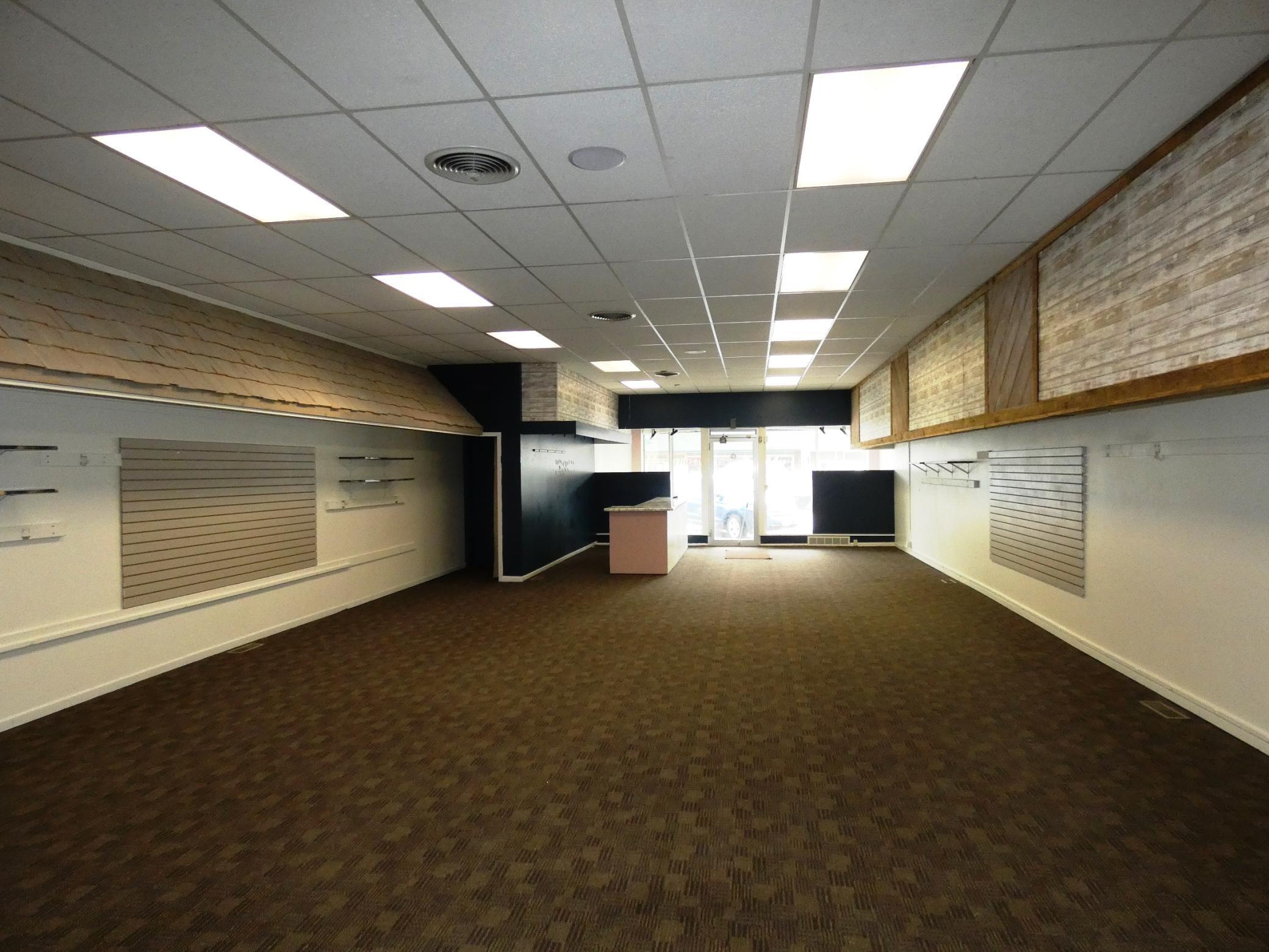 2610 Broadway Avenue Property Photo 3