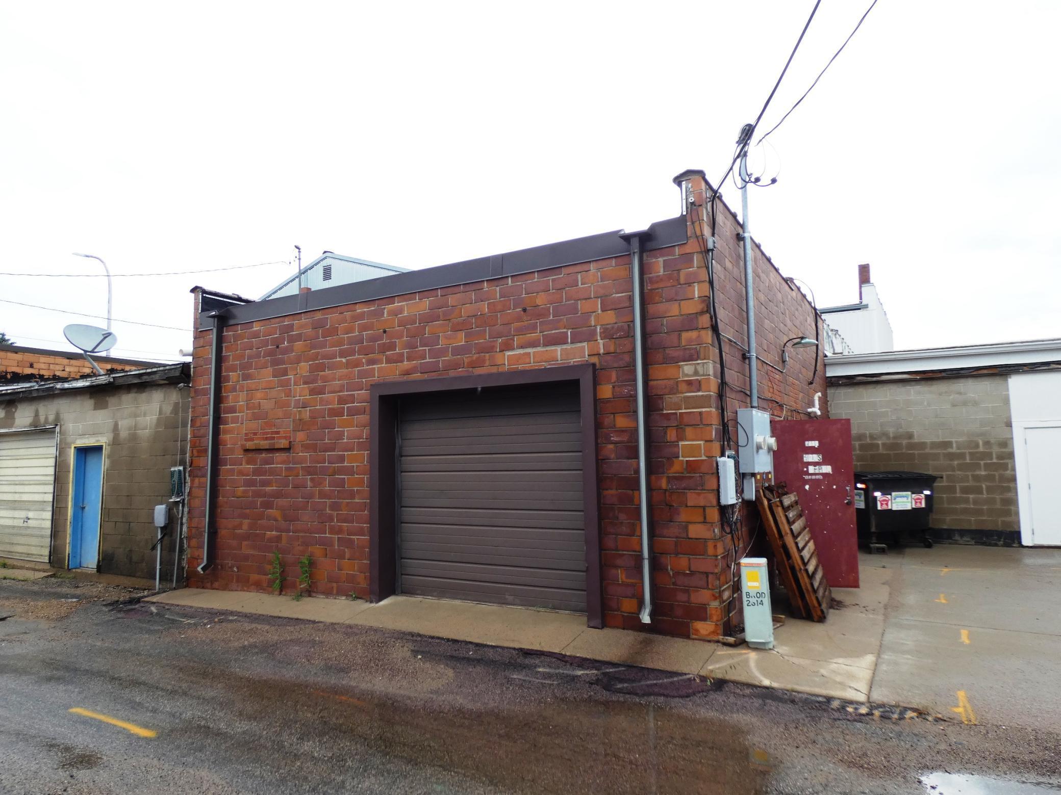 2610 Broadway Avenue Property Photo 11