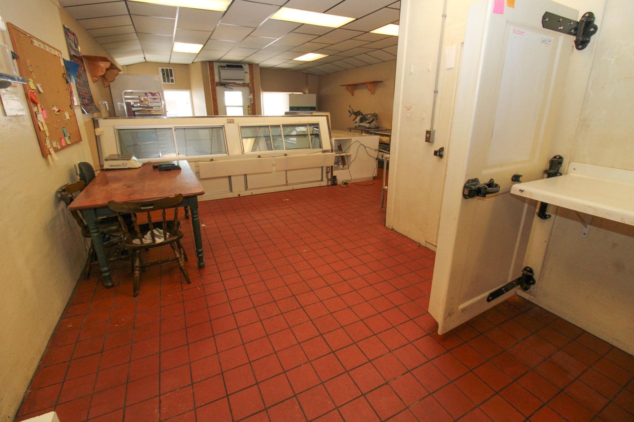 315 E Main Street Property Photo 9