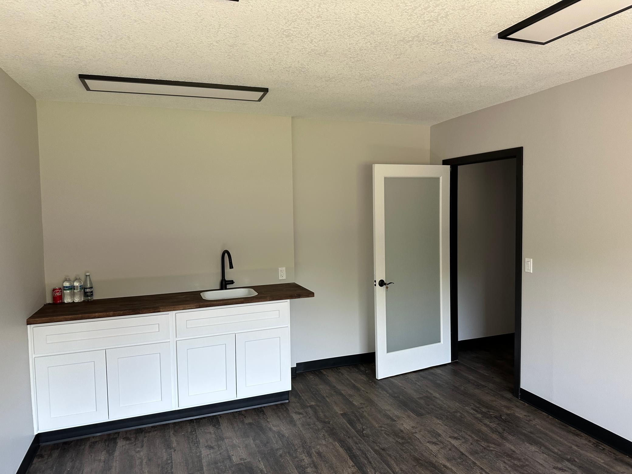 400 Railroad Avenue Property Photo 5