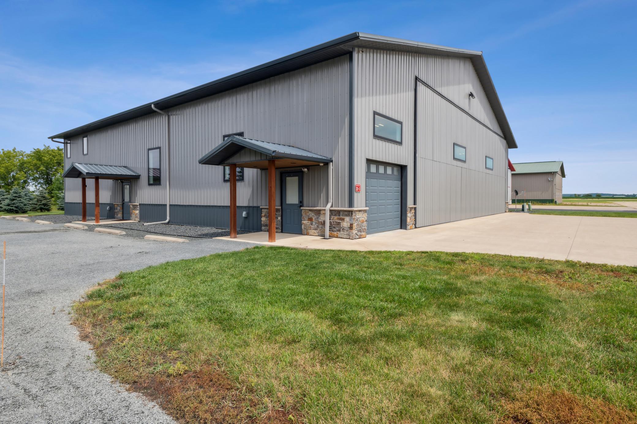 625 W Hangar Road 20-3 Property Photo 3
