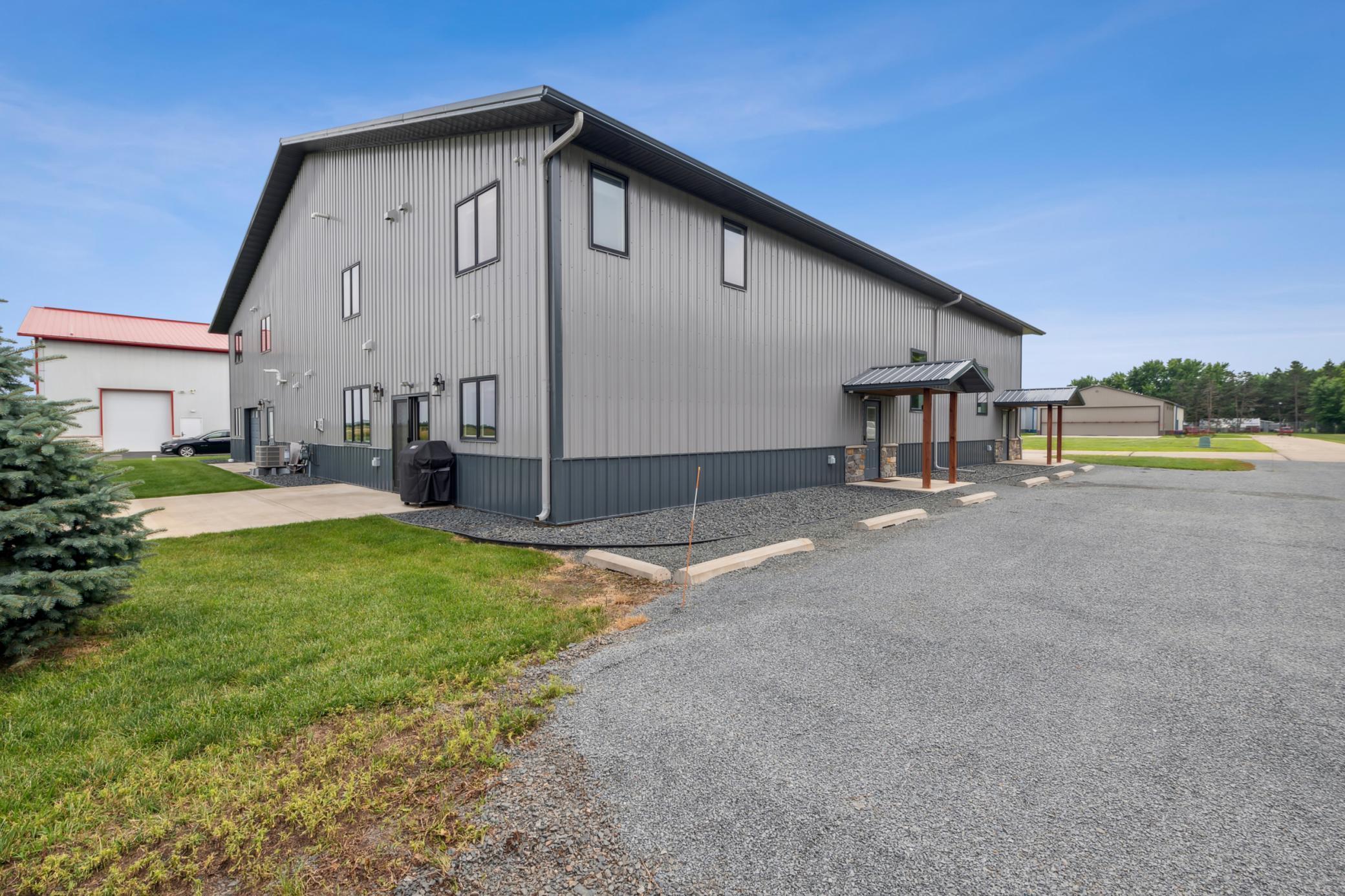 625 W Hangar Road 20-3 Property Photo 5
