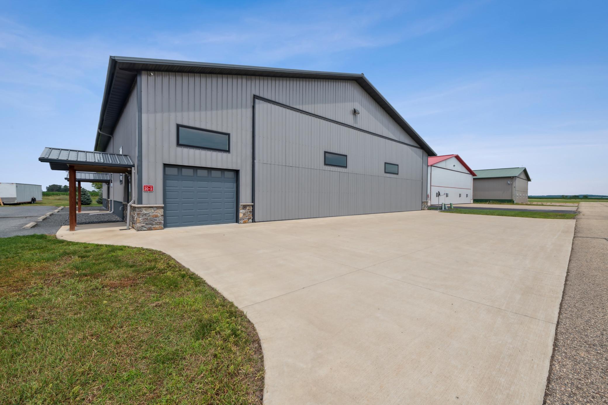 625 W Hangar Road 20-3 Property Photo 11