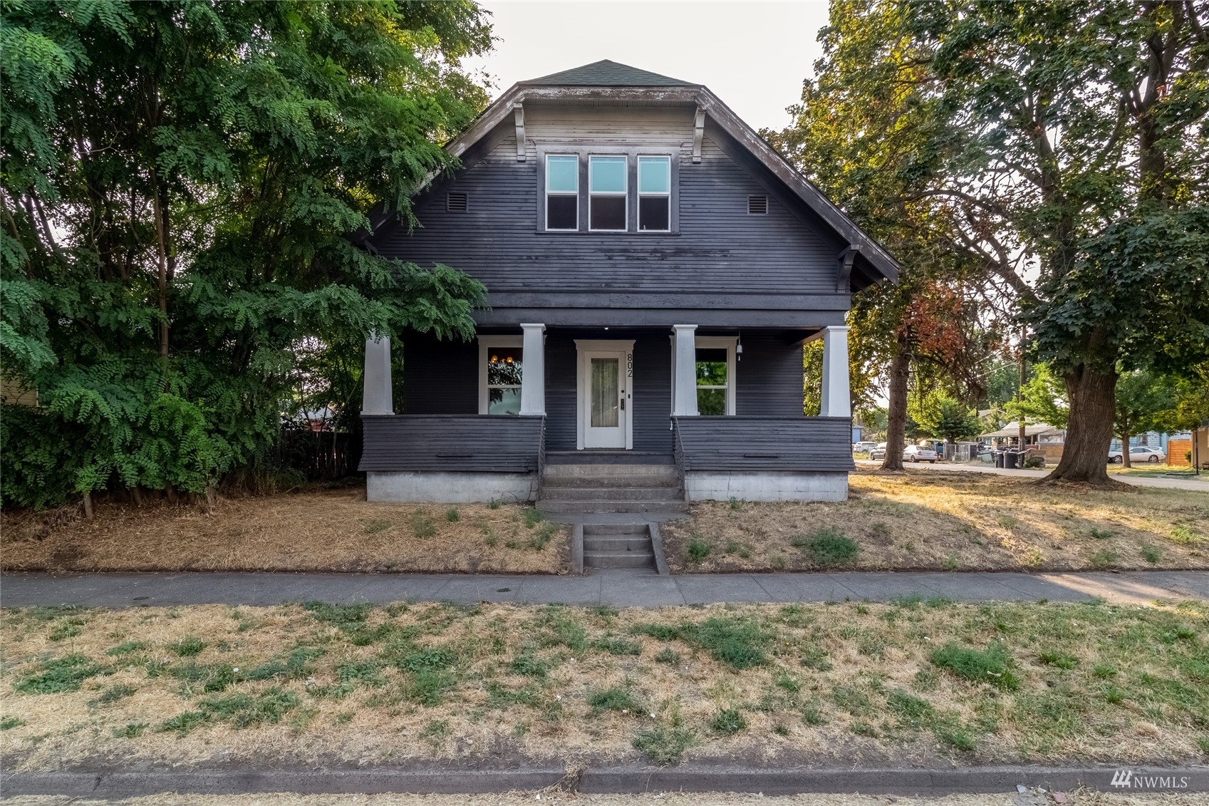 802 N 9th Avenue Property Photo 1