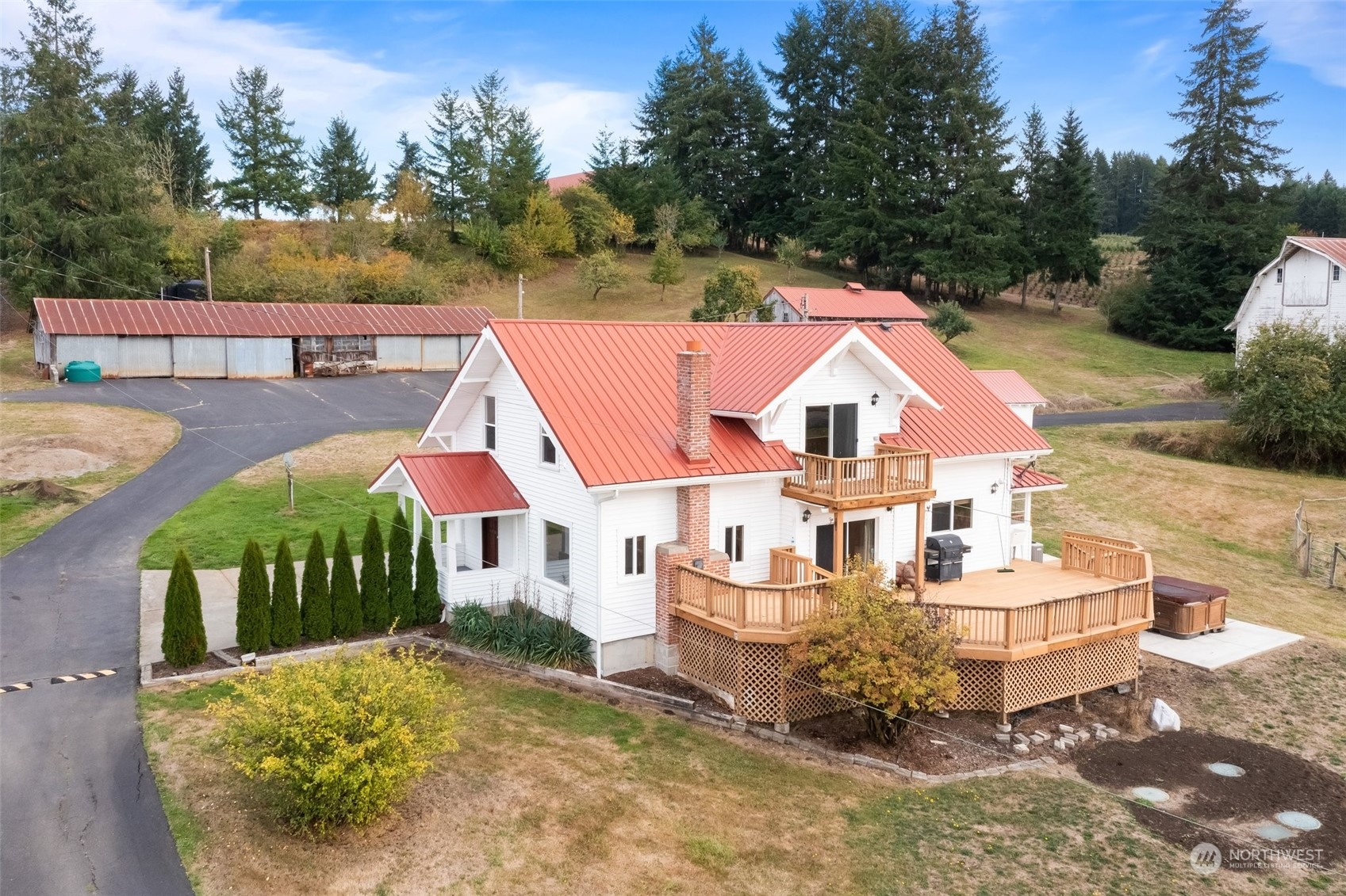 1827 Lincoln Creek Road Property Photo 1