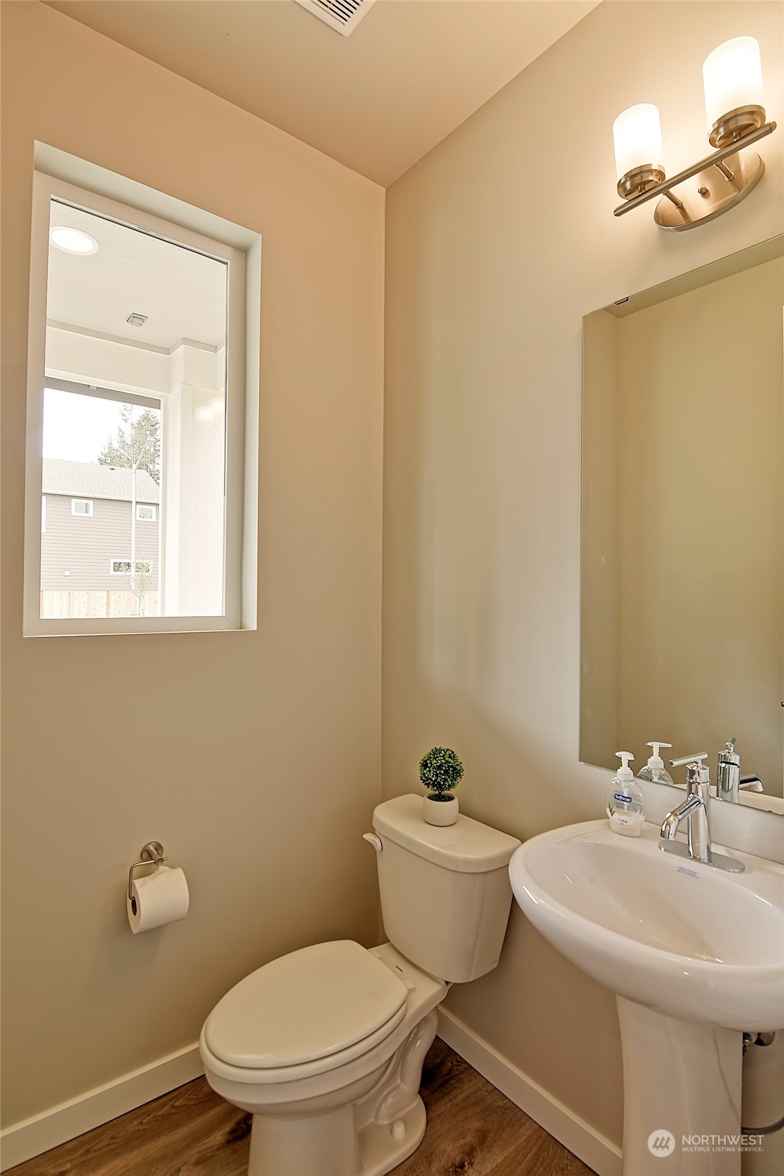 475 Sw Fairway Drive Property Photo 6