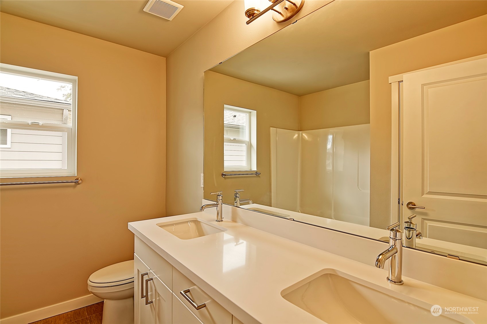 475 Sw Fairway Drive Property Photo 8