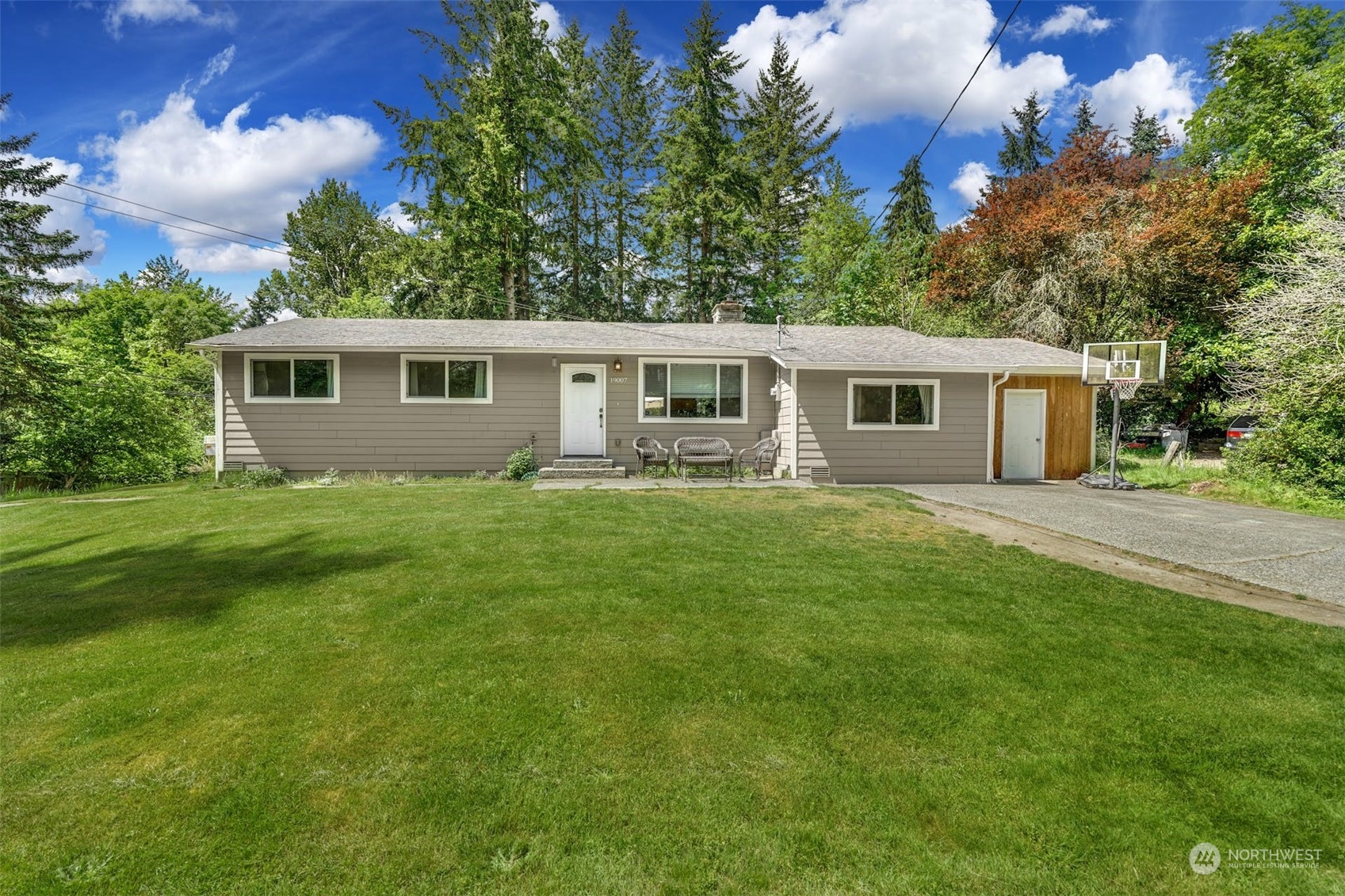 19007 71st Avenue Property Photo