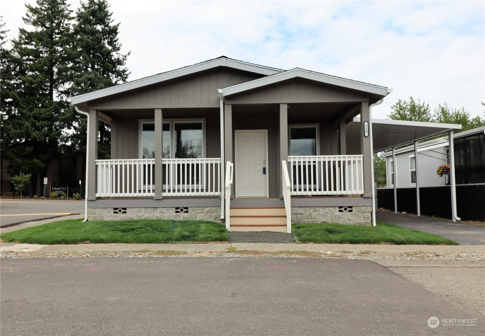 1111 Archwood Drive 329 Property Photo 1