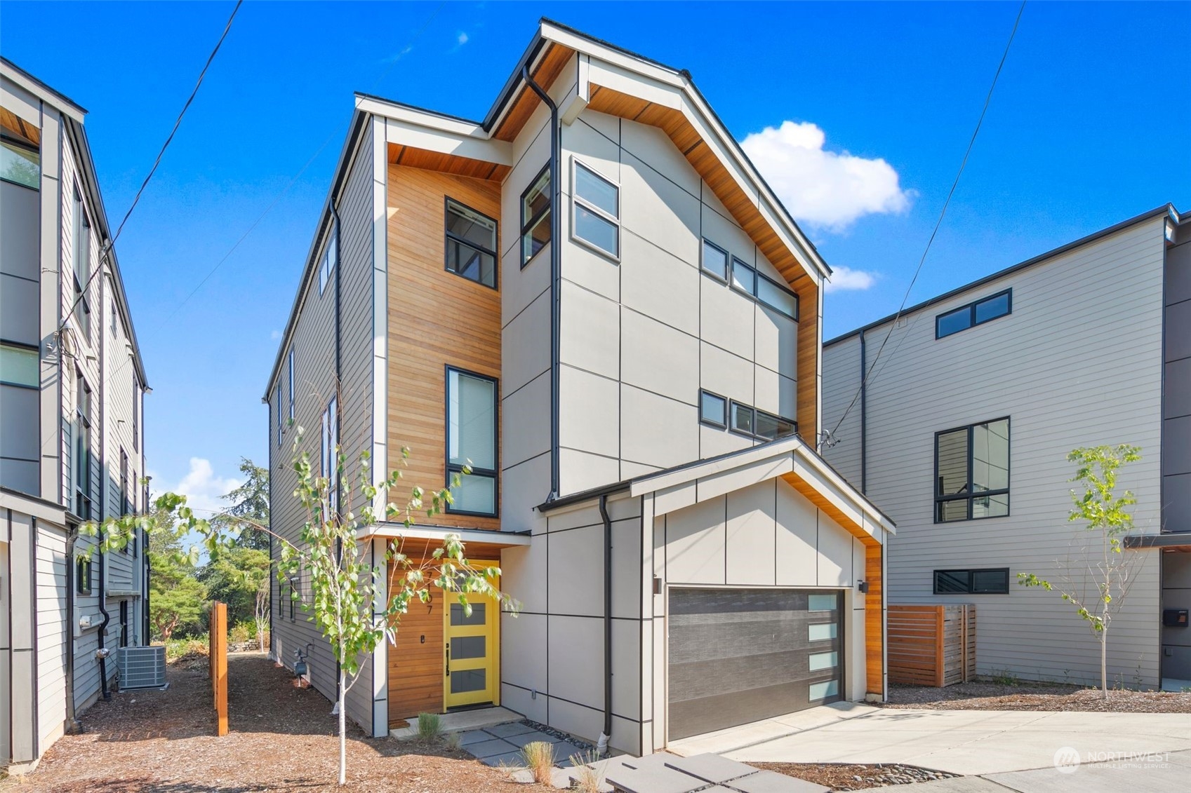 7107 Aurora Avenue Property Photo