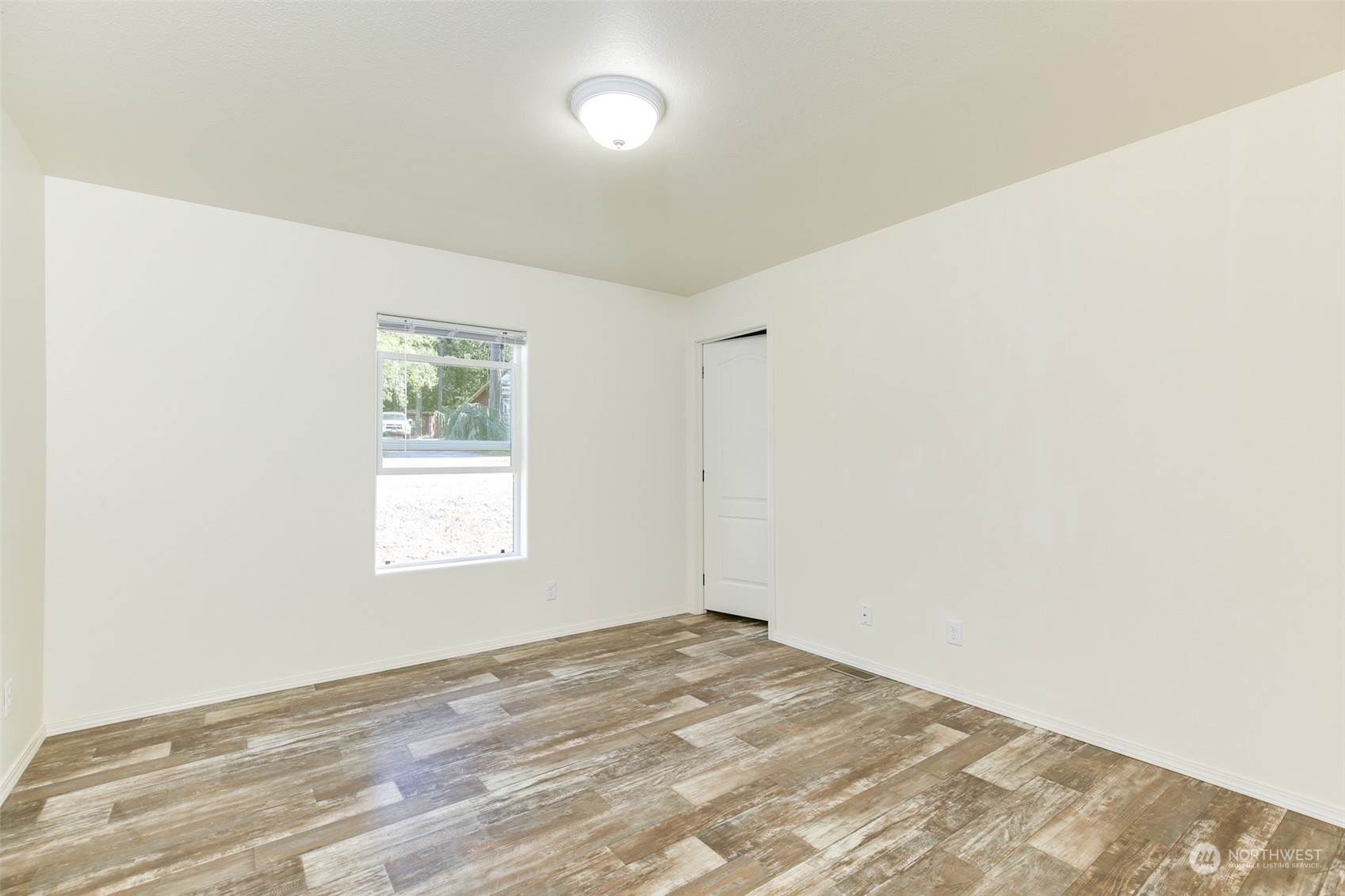 4363 Childrens Avenue Property Photo 13