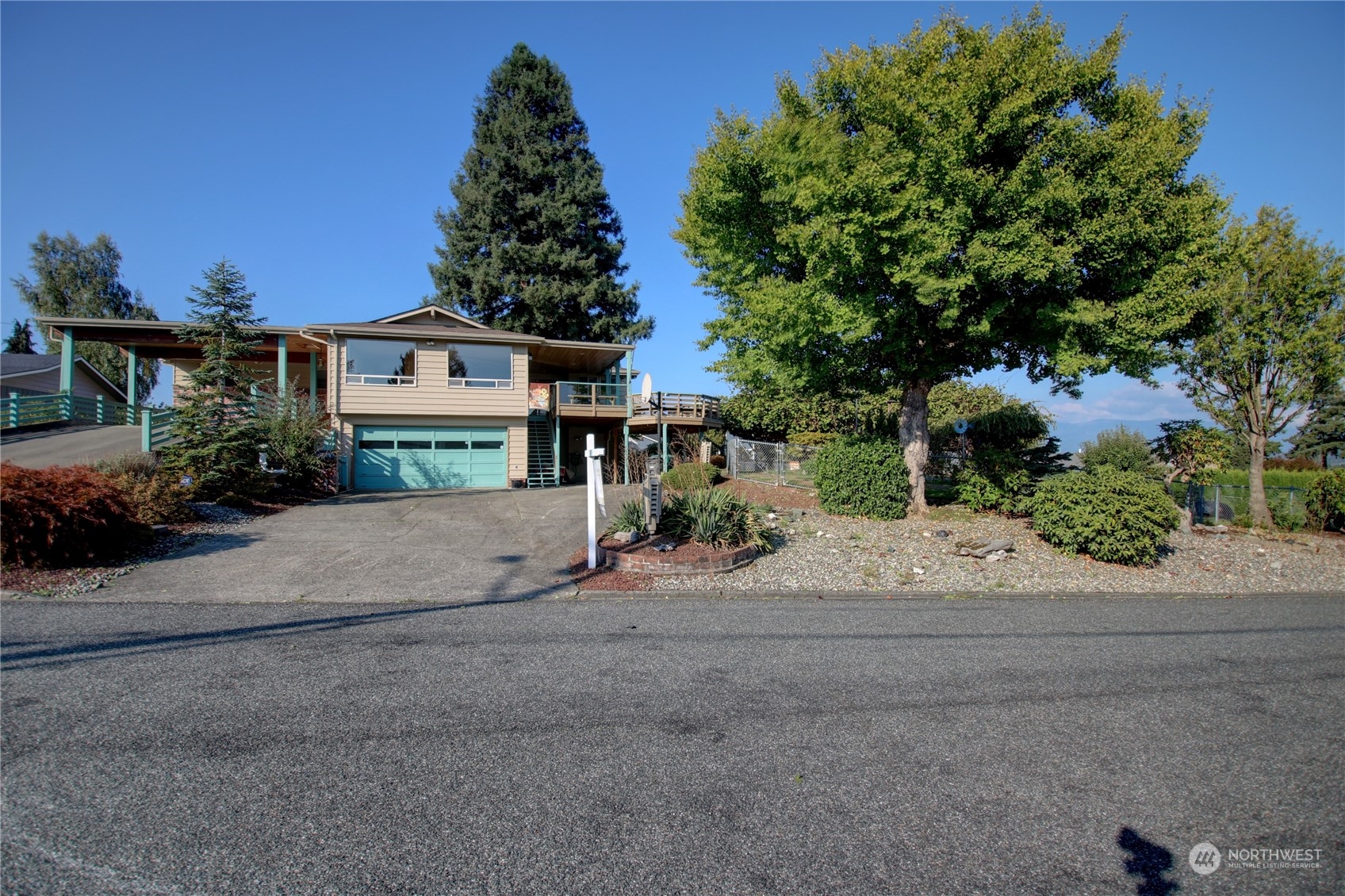 12166 Hilynn Drive Property Photo 1