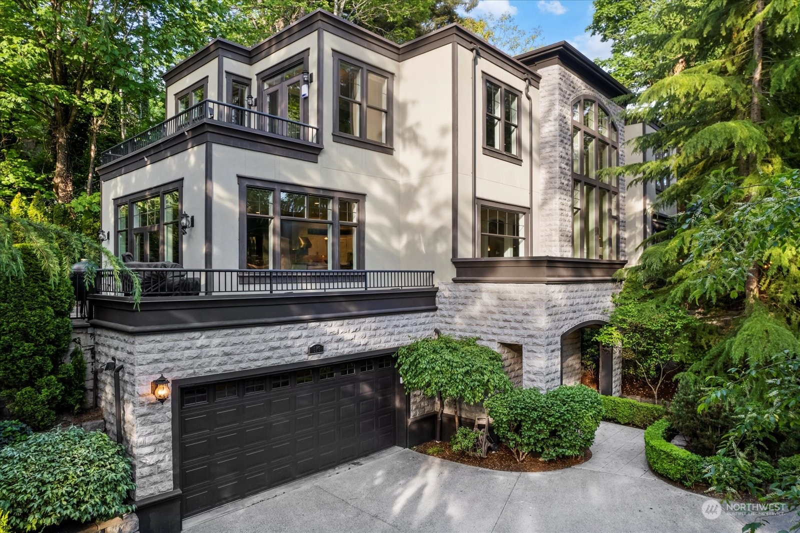 576 Lk Washington Boulevard Property Photo