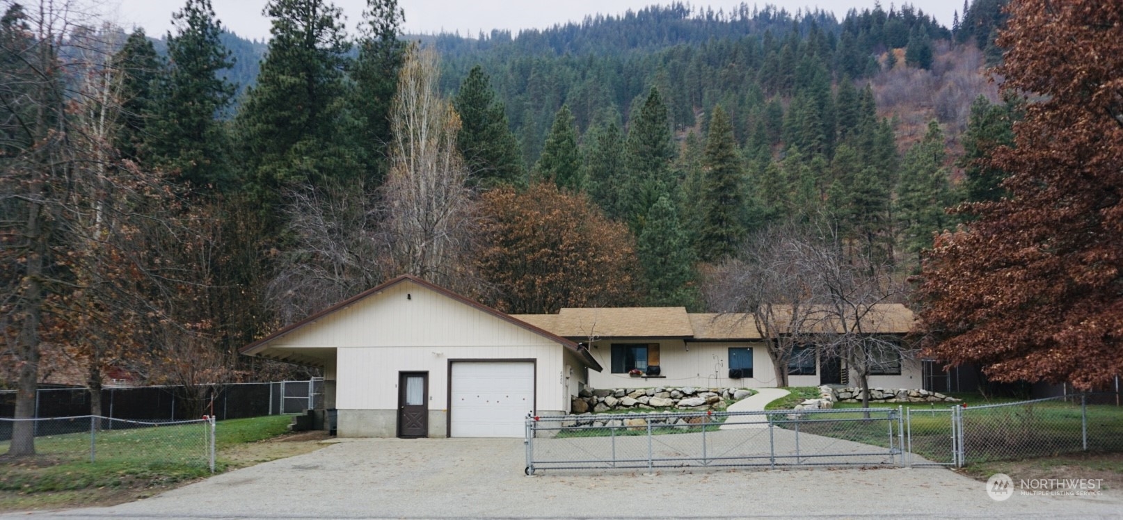 8480 Icicle Road Property Photo 1