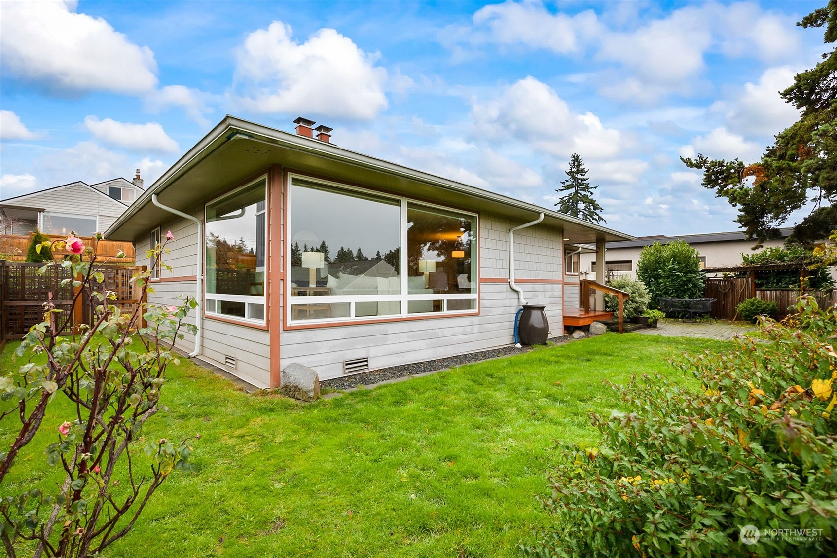 609 5th Avenue Property Photo