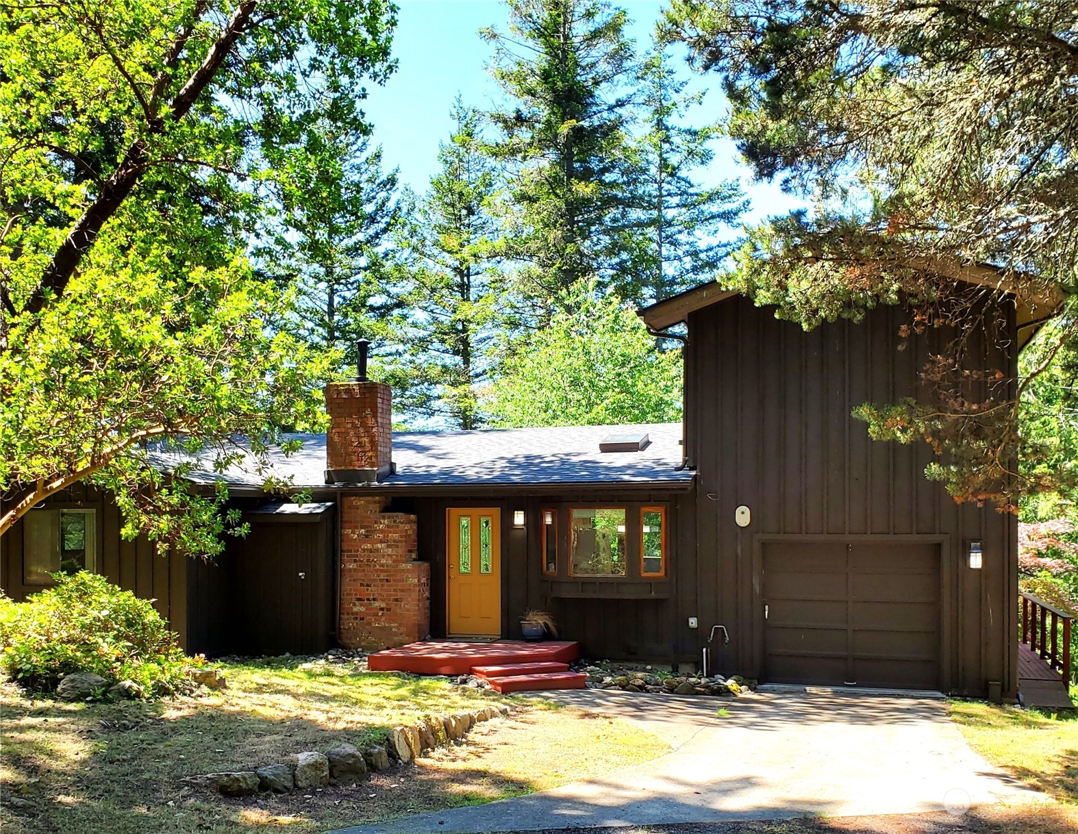 151 Highlands Drive Property Photo 1