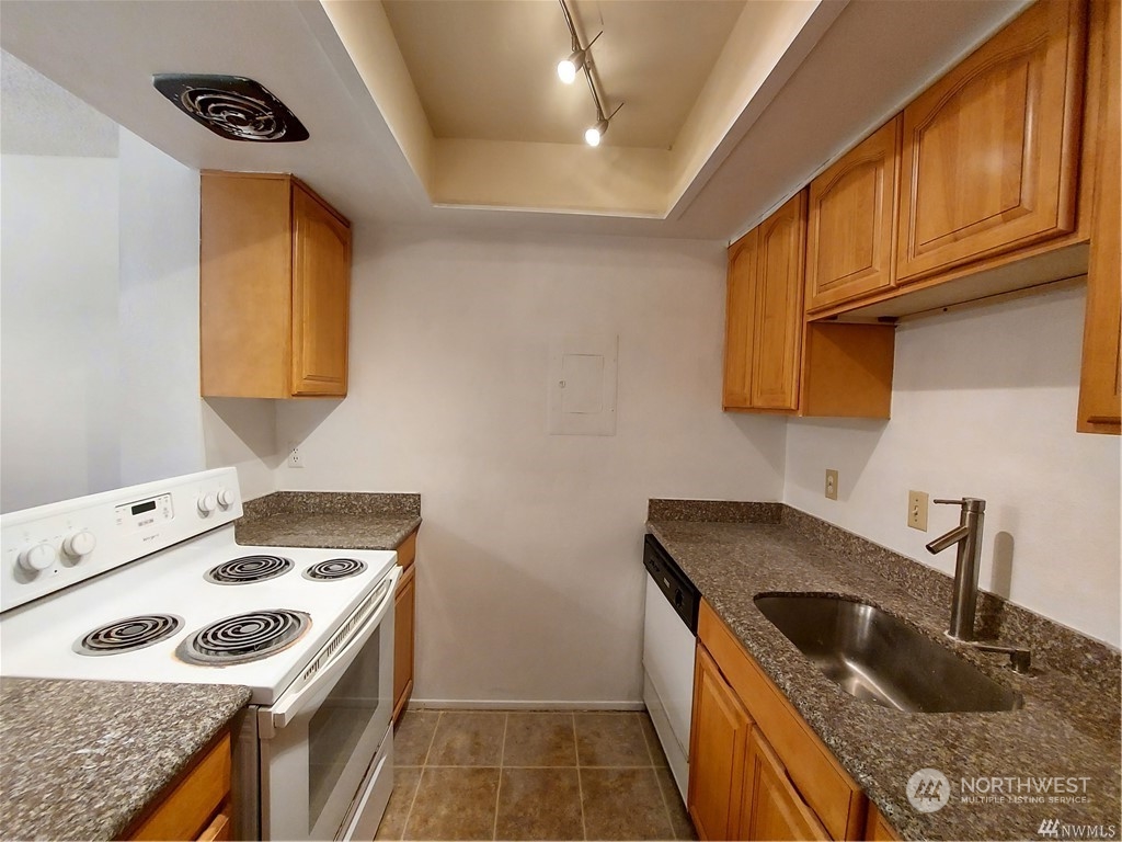 14665 Ne 34th Street B22 Property Photo 1