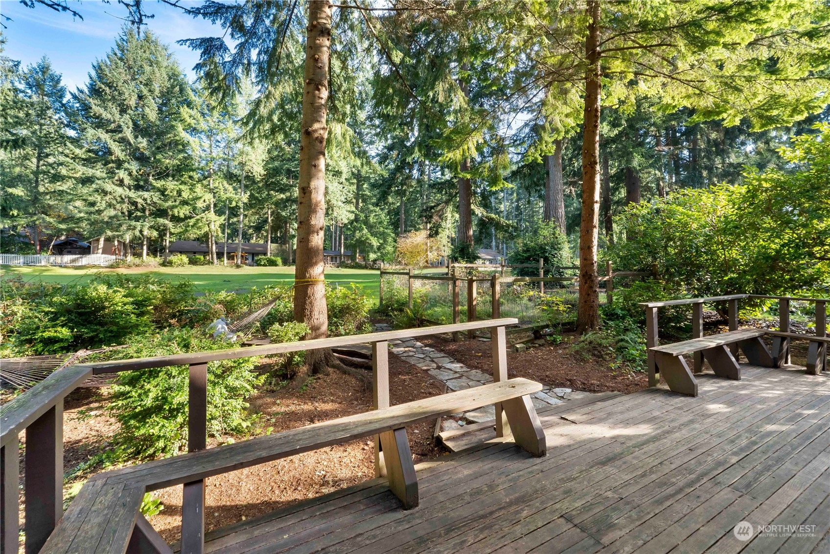 10805 Pioneer Drive Property Photo 1