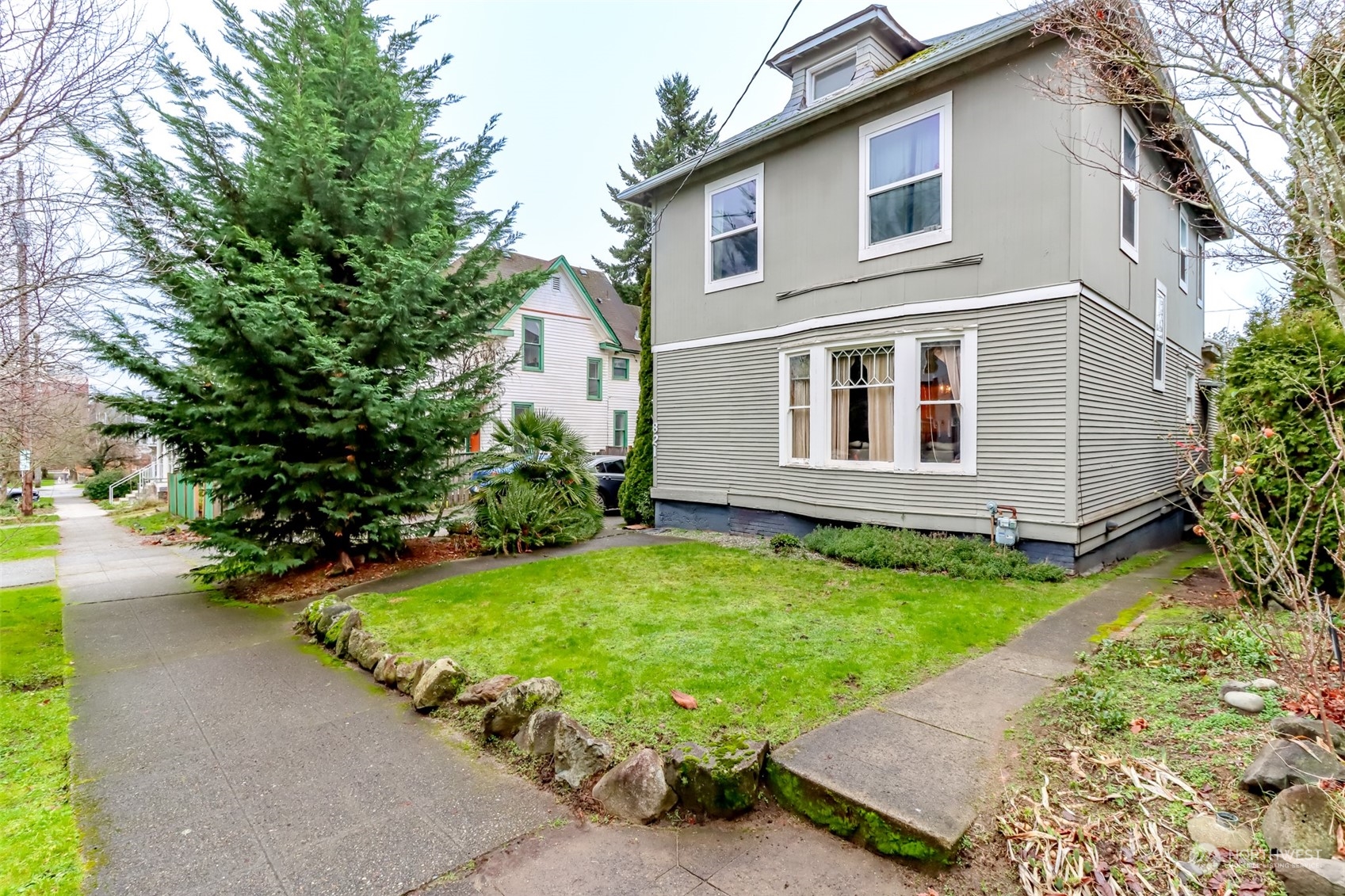 821 17th Avenue Property Photo 1