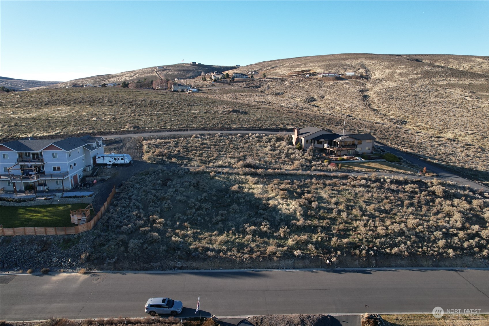141034000 Vue Crest Rd Property Photo 3