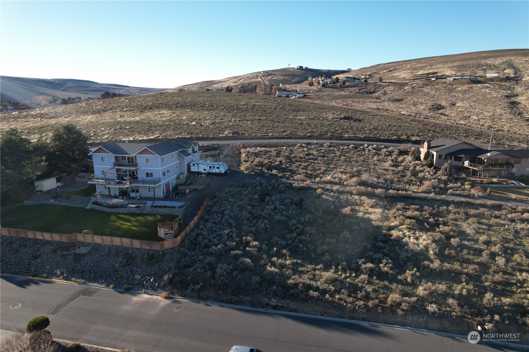 141034000 Vue Crest Rd Property Photo 8