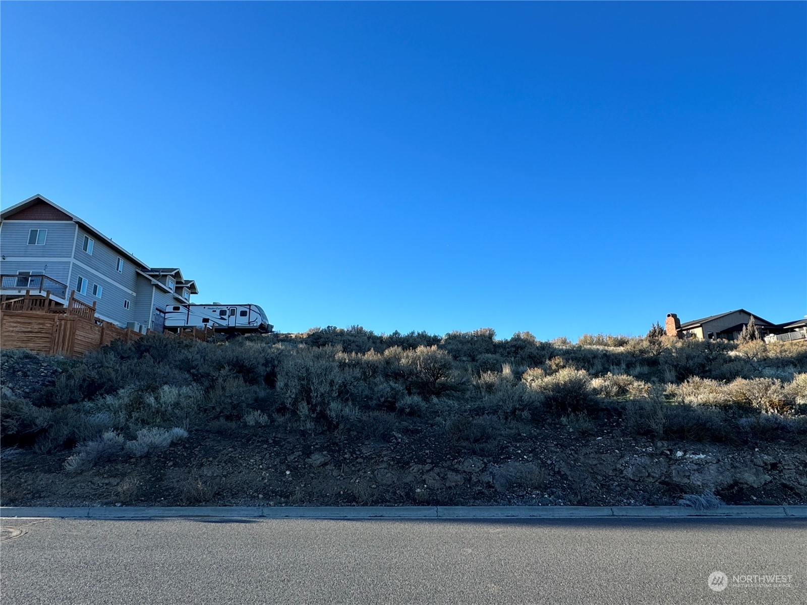 141034000 Vue Crest Rd Property Photo 11
