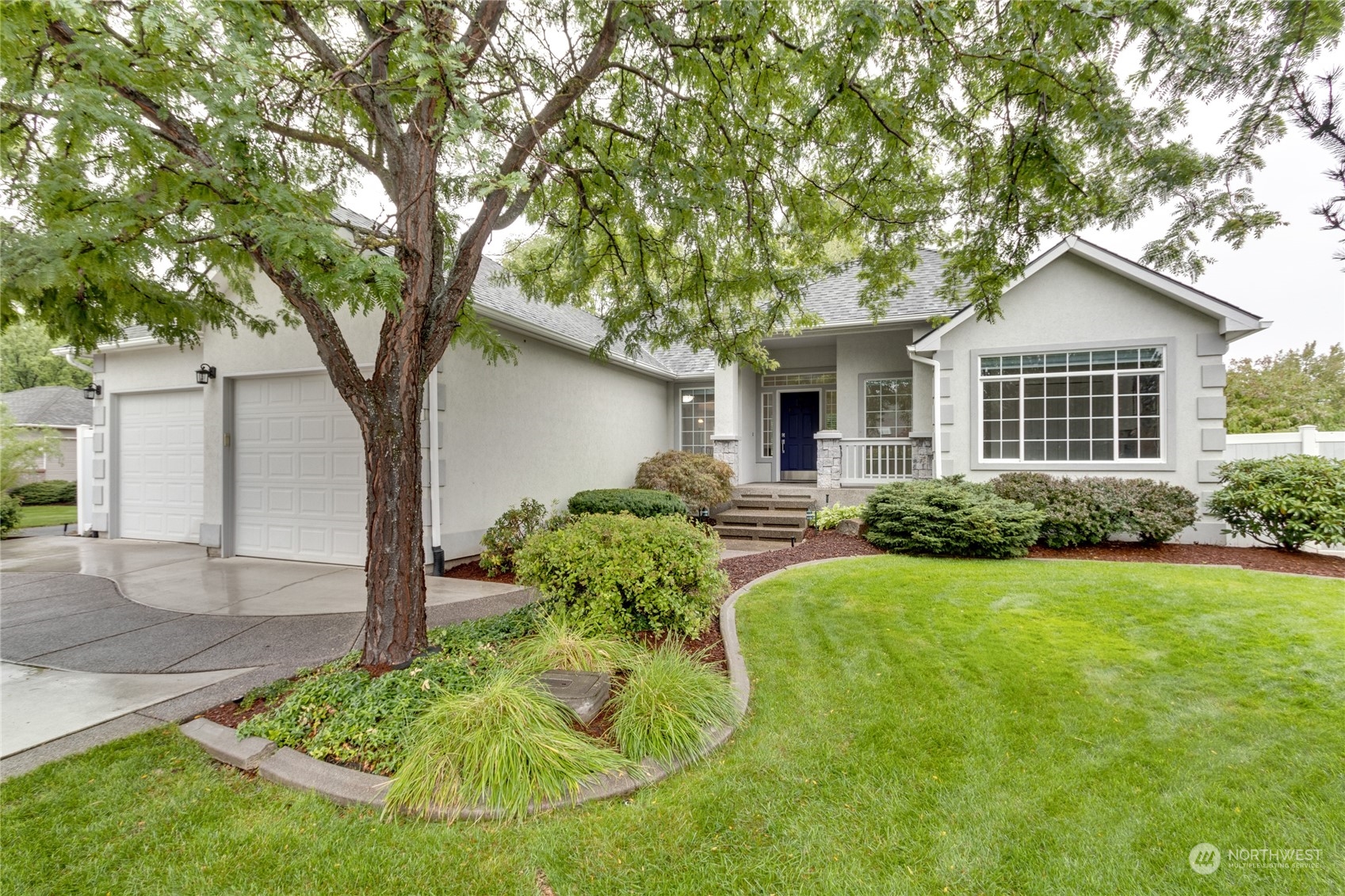 1207 N Murray Lane Property Photo 1