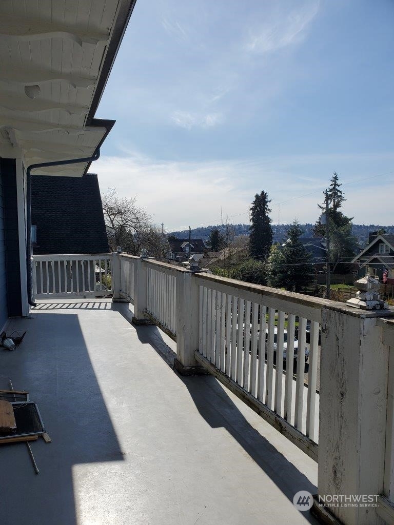 4120 Burke Avenue Property Photo 8
