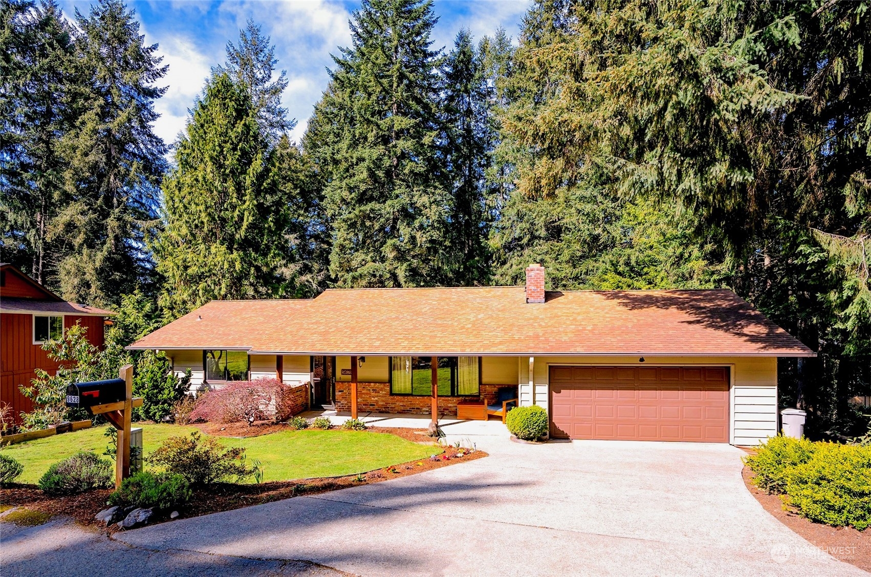 9628 49th Street Property Photo 1
