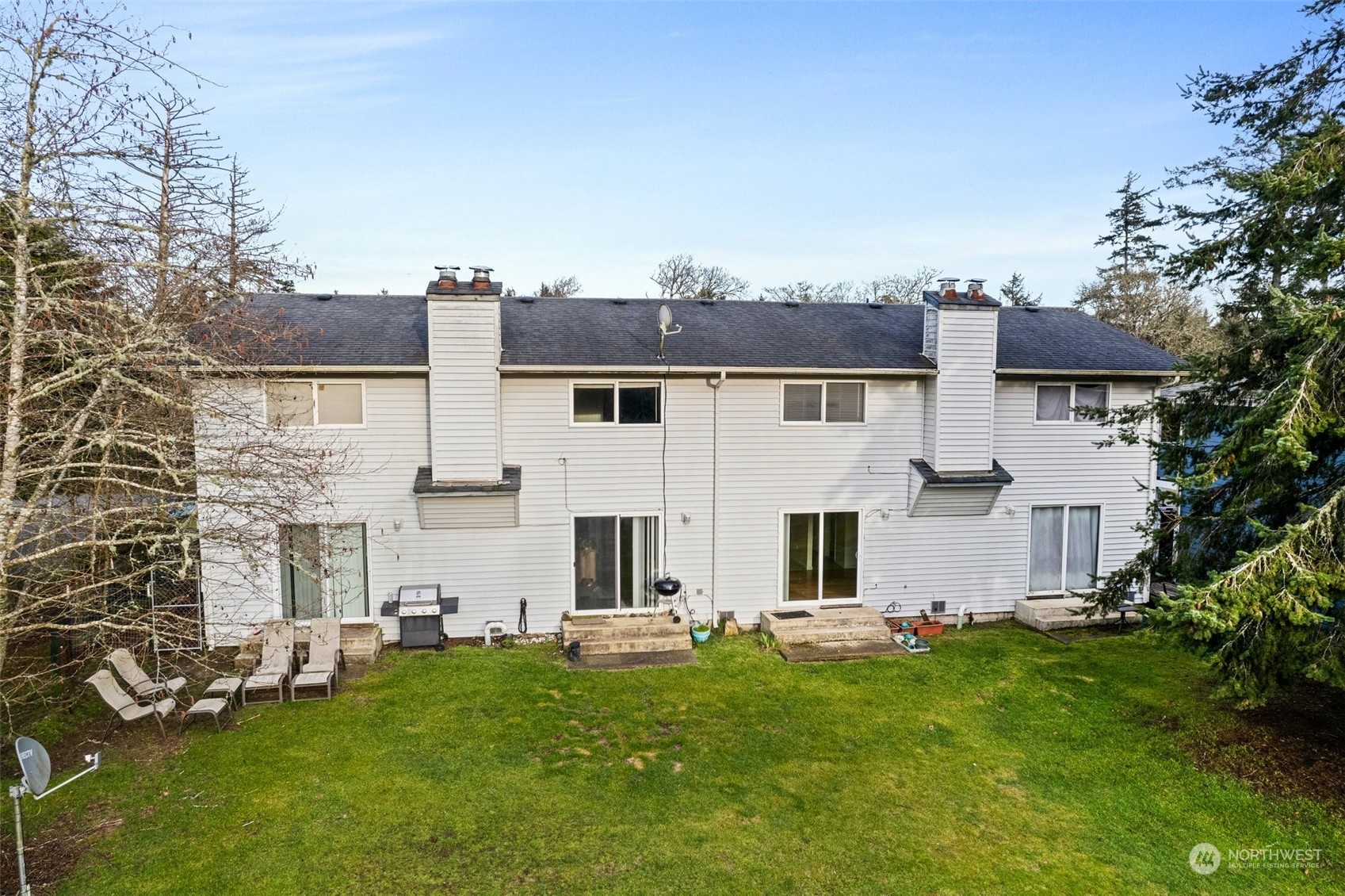 665 Sunset Avenue Property Photo 4