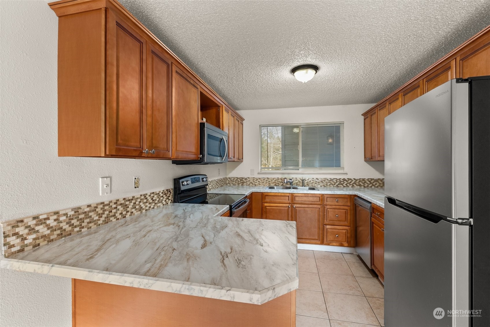 665 Sunset Avenue Property Photo 9