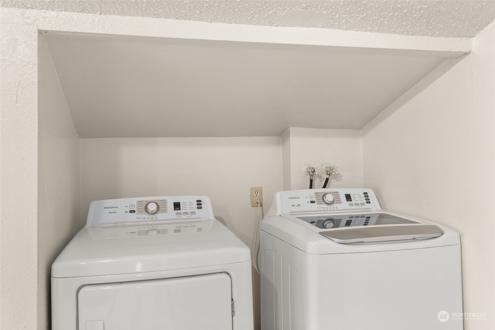 665 Sunset Avenue Property Photo 22