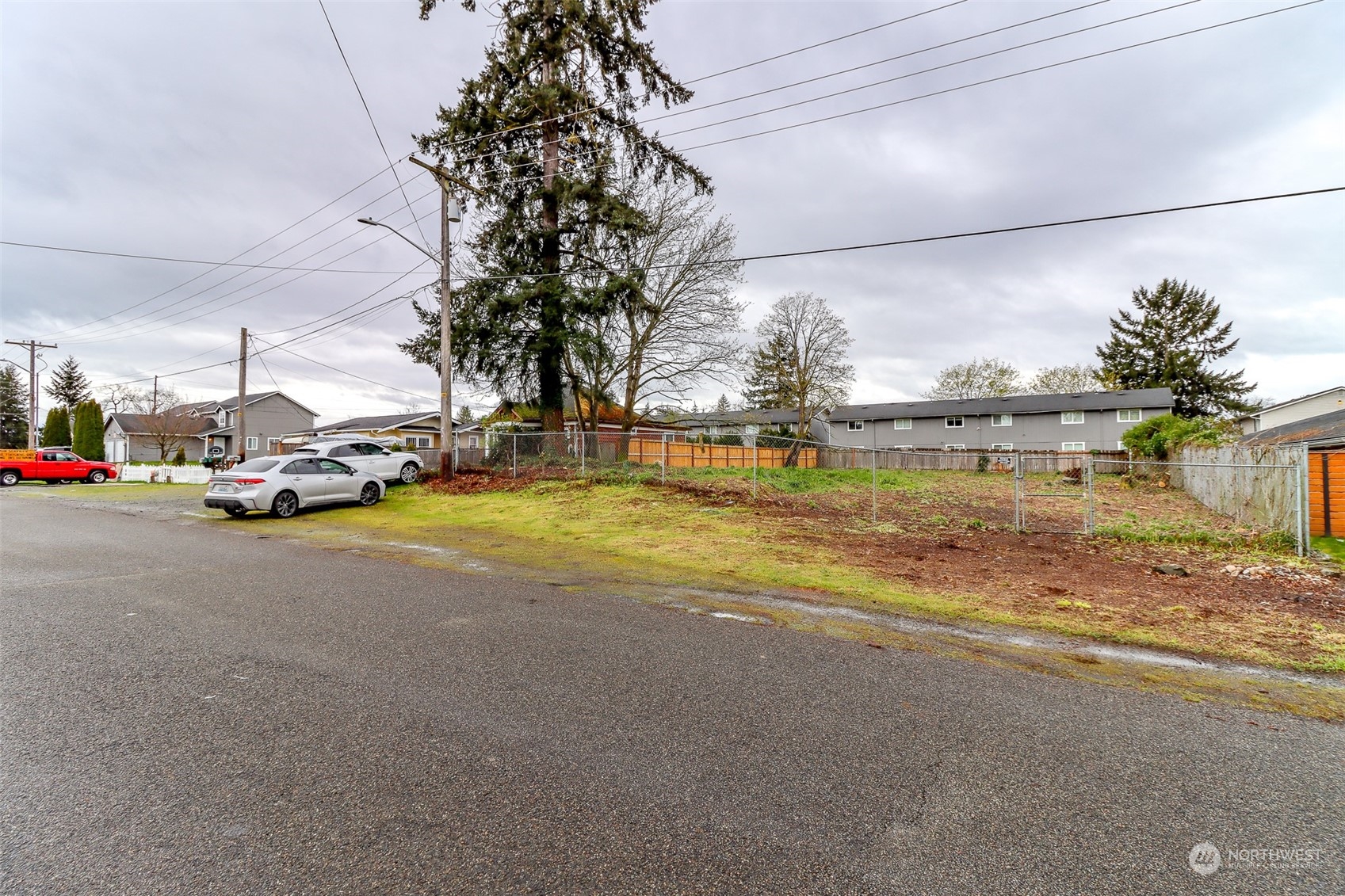 10916 47th Avenue Property Photo 1