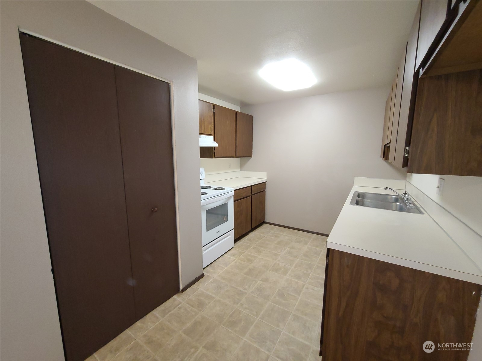 6114 Glen Mary Lane A-d Property Photo 17